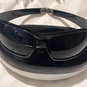 Loco Sleek Black Sunglasses with case